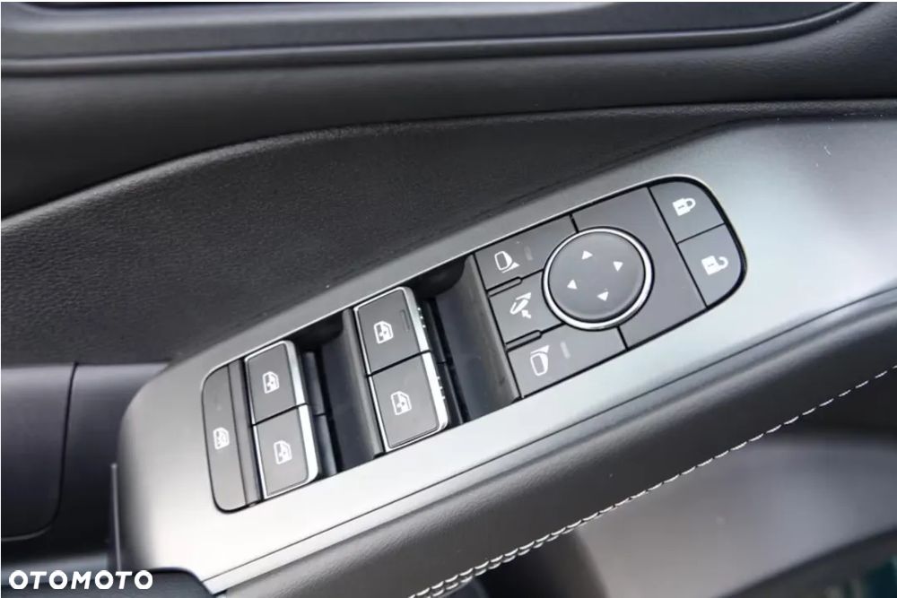 Nissan Qashqai 1.3 DIG-T MHEV N-Connecta Xtronic - 18