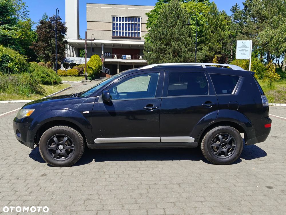 Mitsubishi Outlander 2.0 DI-D 4WD Intense - 3