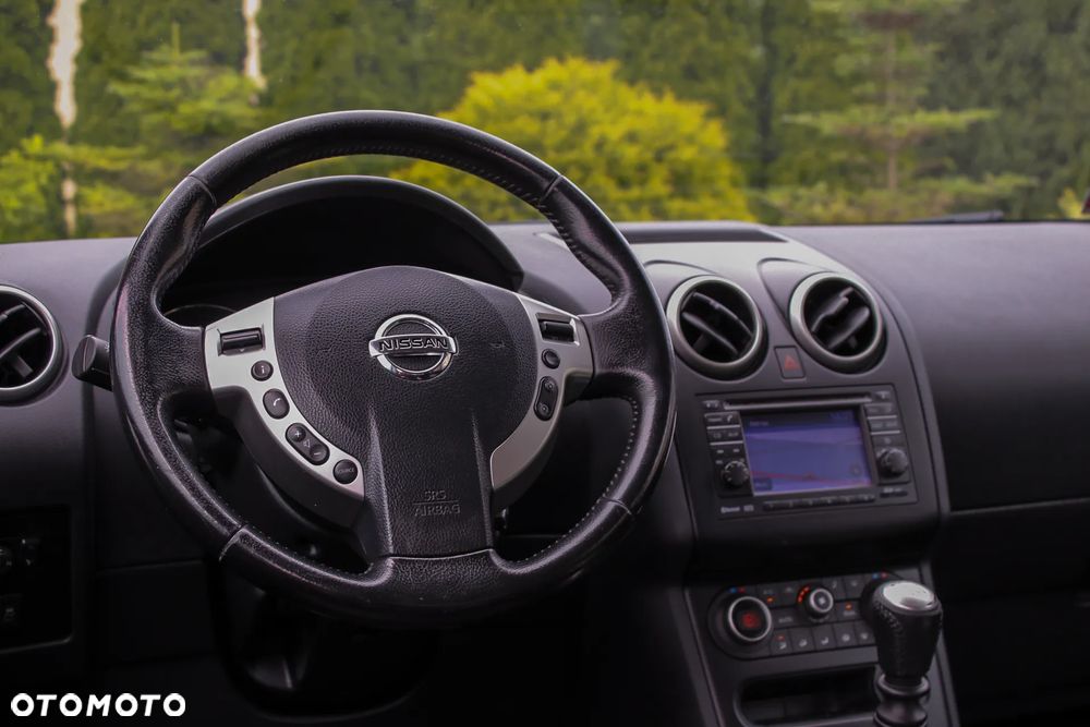 Nissan Qashqai 2.0 dCi DPF tekna - 32