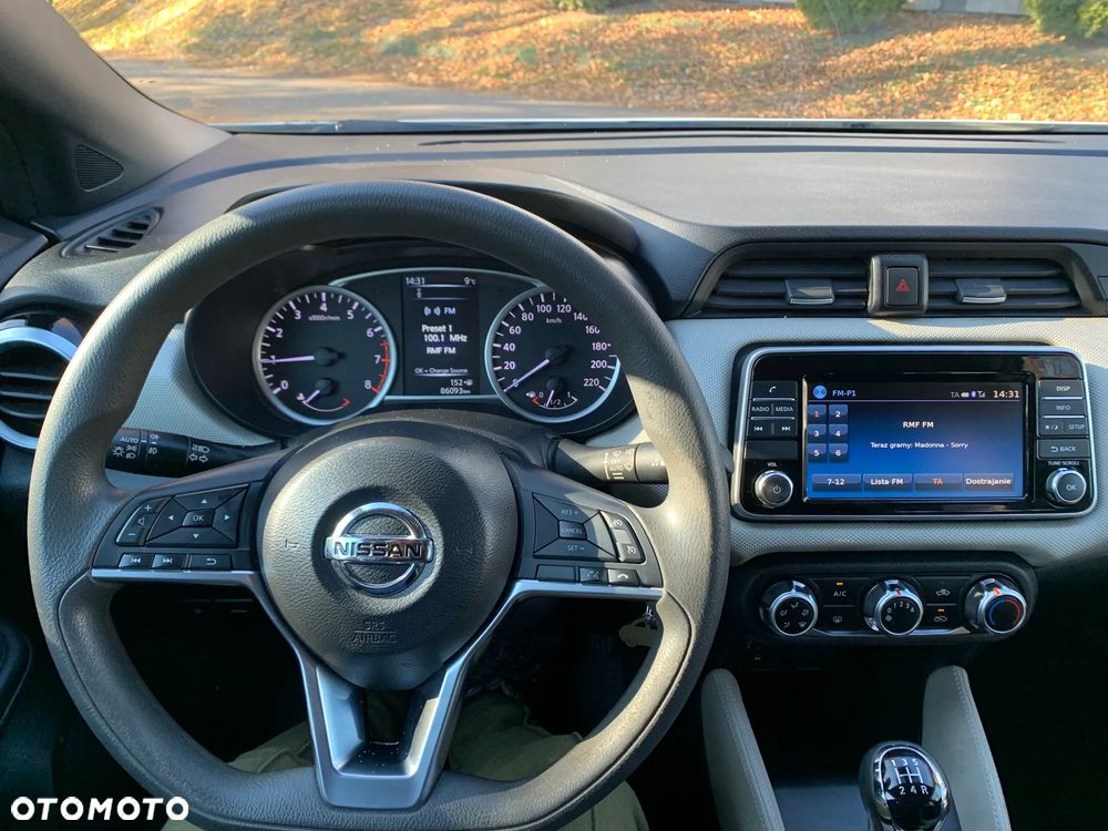 Nissan Micra 1.0 Visia Plus - 8