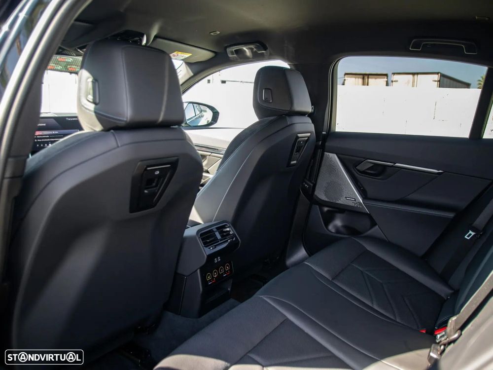 BMW i5 eDrive40 Pack Desportivo M - 21