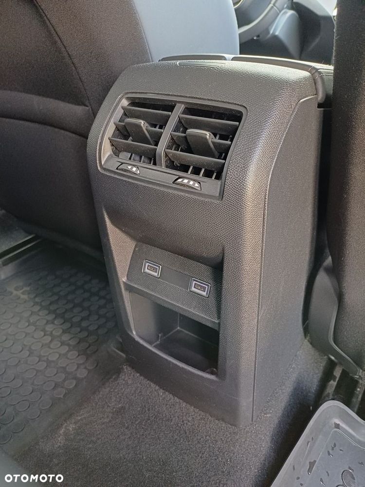 Peugeot 308 - 33