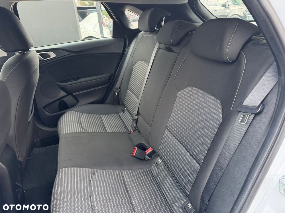 Kia Ceed 1.5 T-GDI M - 18