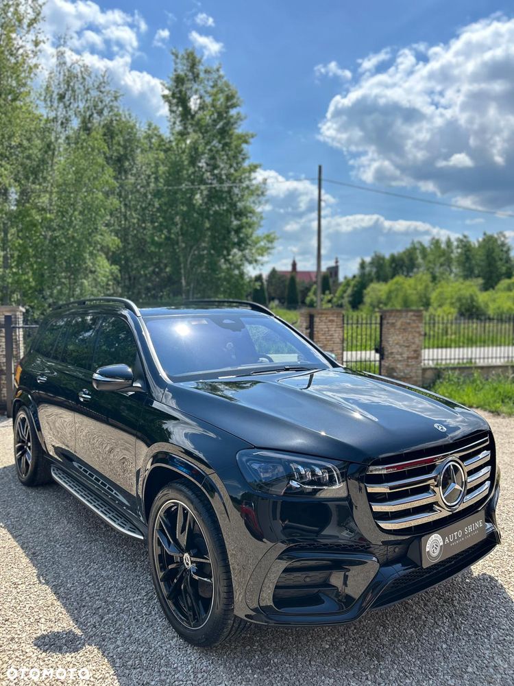 Mercedes-Benz GLS - 1
