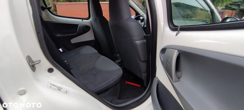 Peugeot 107 - 11