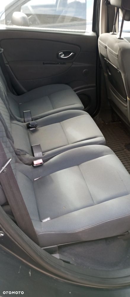 Renault Scenic - 24