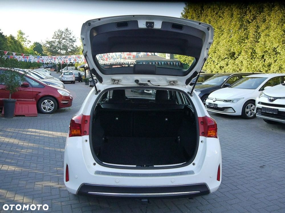 Toyota Auris - 14