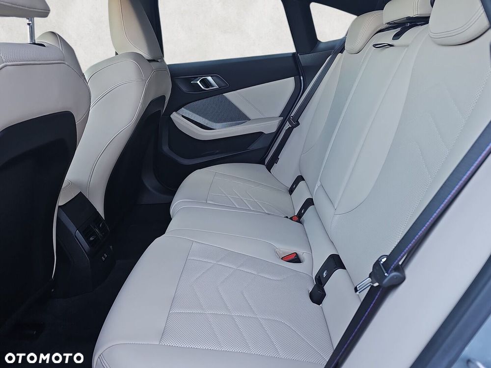 BMW Seria 2 216i sport - 29