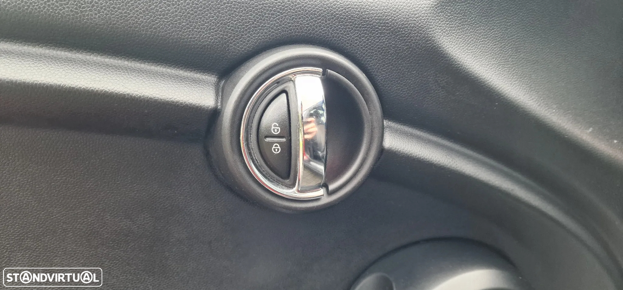 MINI 3 Portas One D - 17