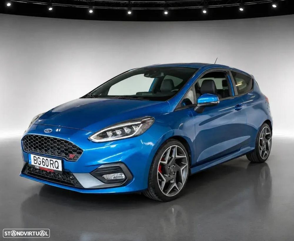 Ford Fiesta 1.5 EcoBoost S&S c/ Pack Pele Exclusiva ST - 1