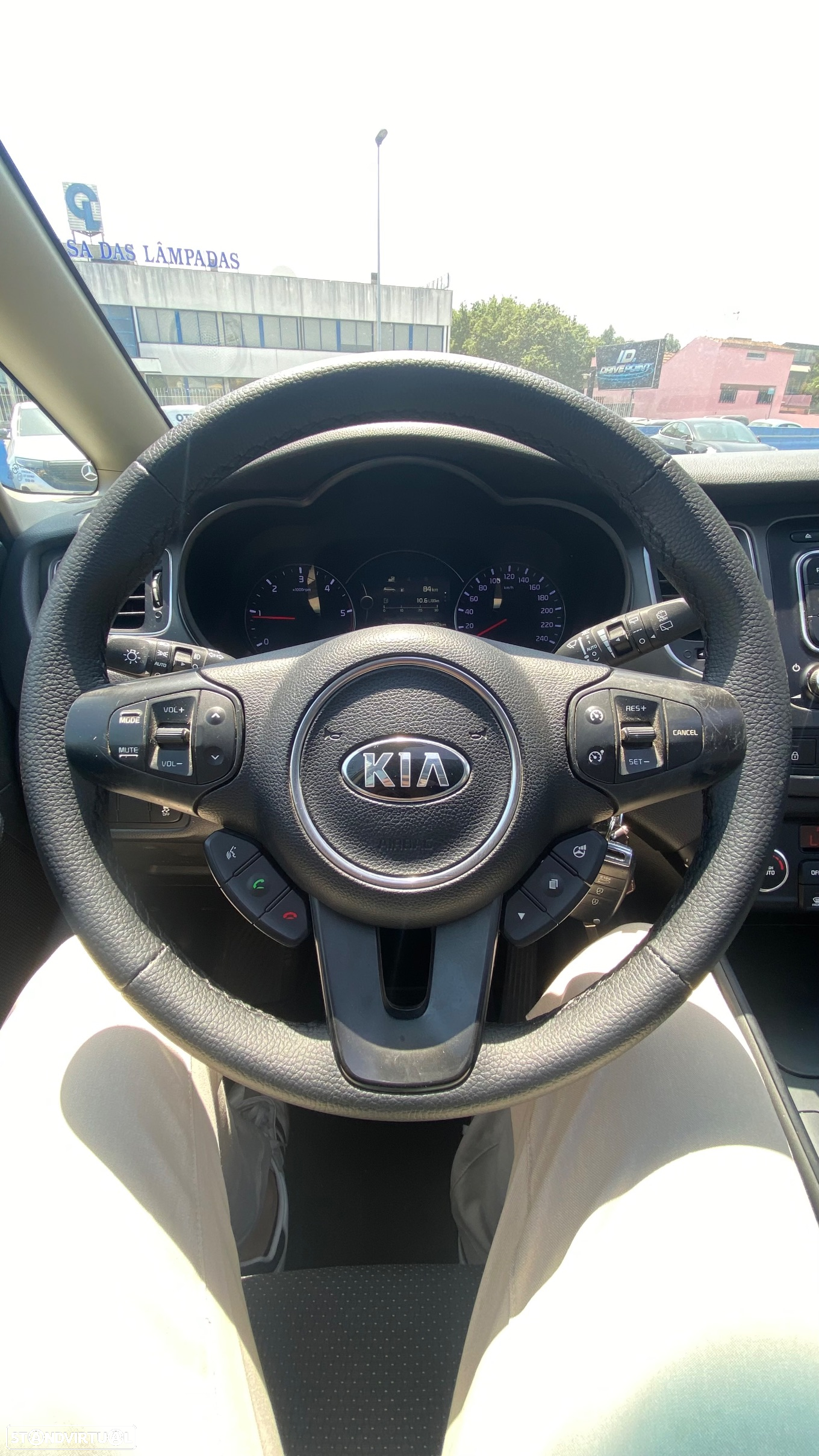 Kia Carens 1.7 CRDi ISG TX - 32