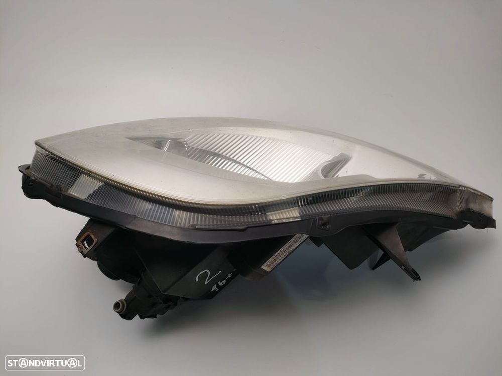 Farol Esq OPEL VIVARO A REF. 8200701363 - 3