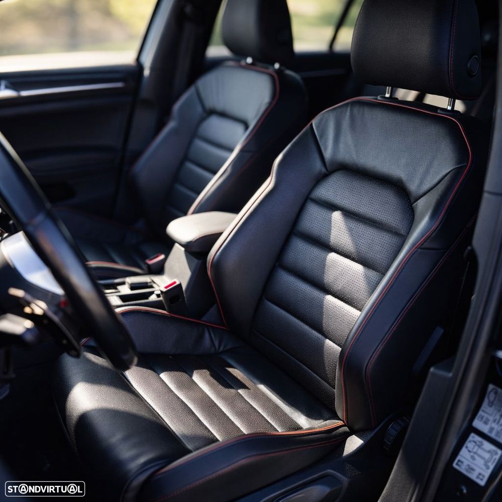 VW Golf 2.0 TSI GTI DSG - 18