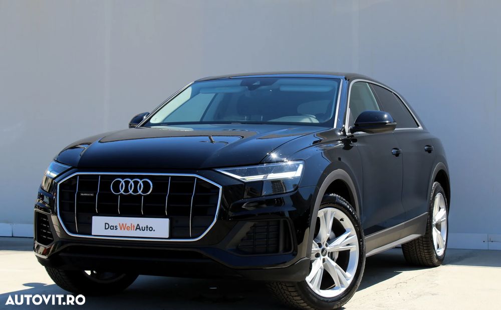 AUDI Q8 2021