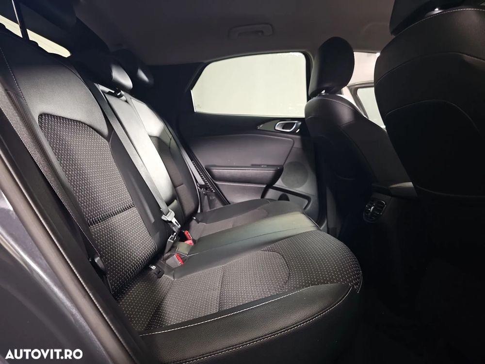 Kia XCeed - 13