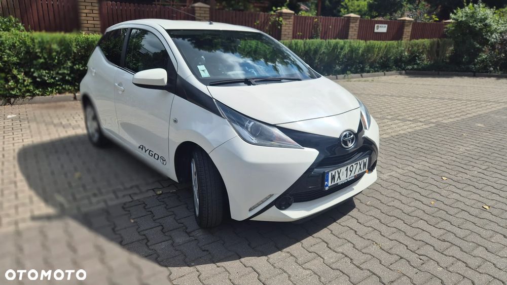 Toyota Aygo x-clusiv - 8