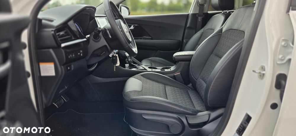 Kia Niro 1.6 GDI 2WD Vision - 35