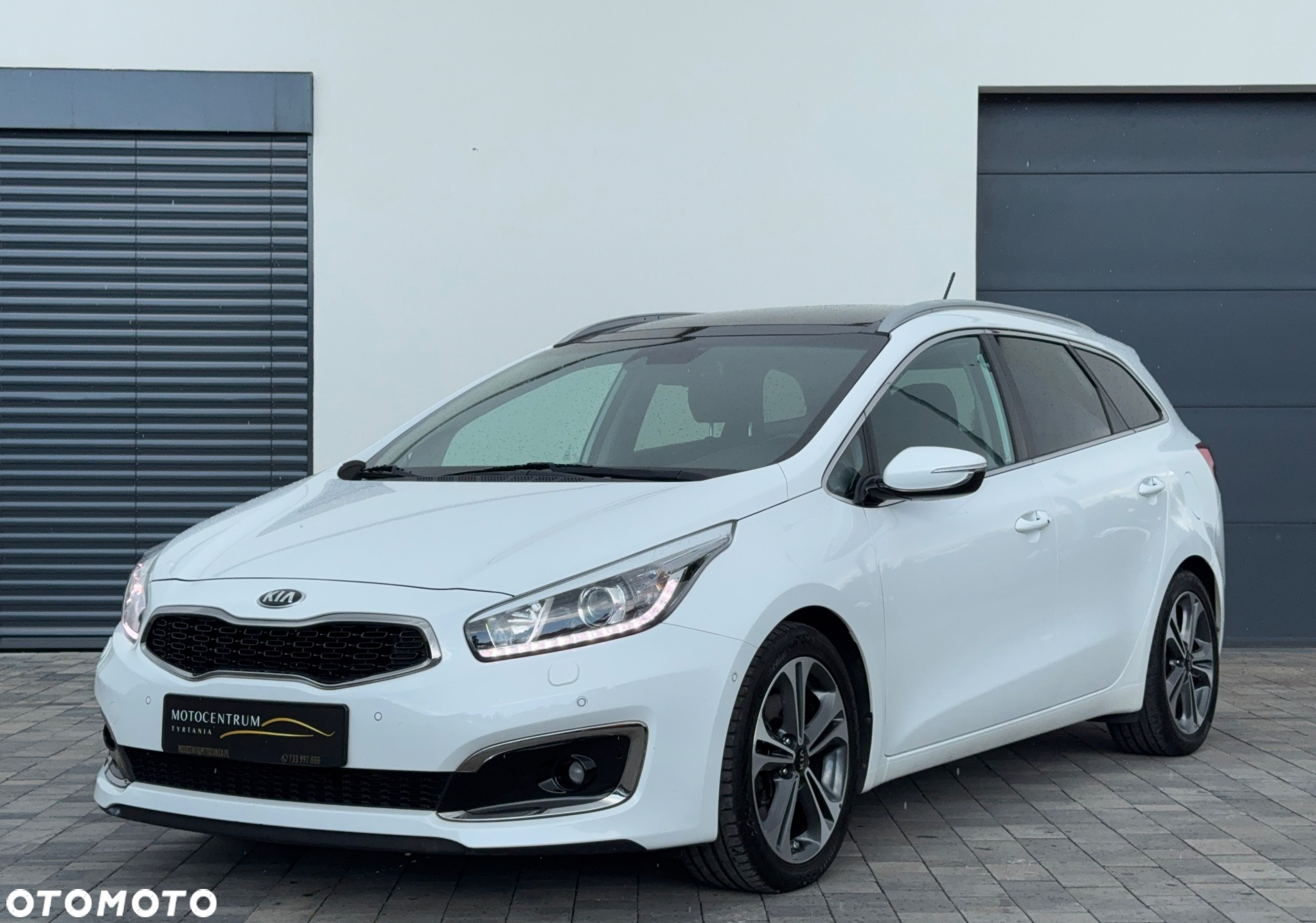 Kia Ceed 1.6 CRDi 136 ISG Spirit - 2