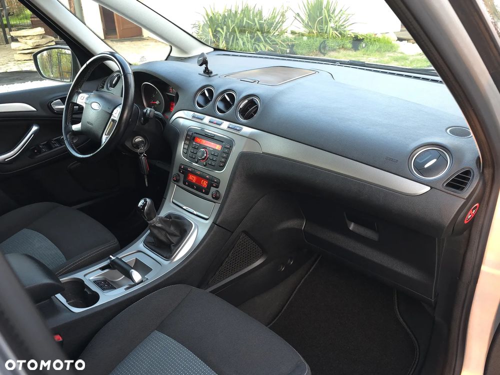 Ford Galaxy 2.0 Business Edition - 10