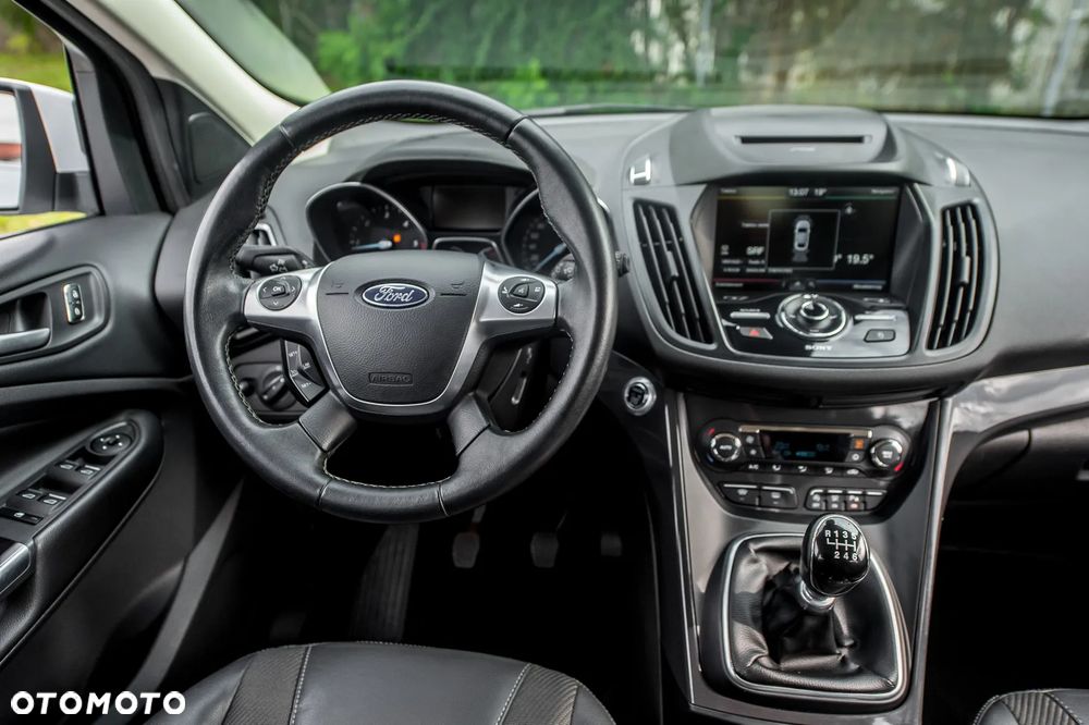 Ford Kuga 2.0 TDCi 4WD Titanium Plus - 26