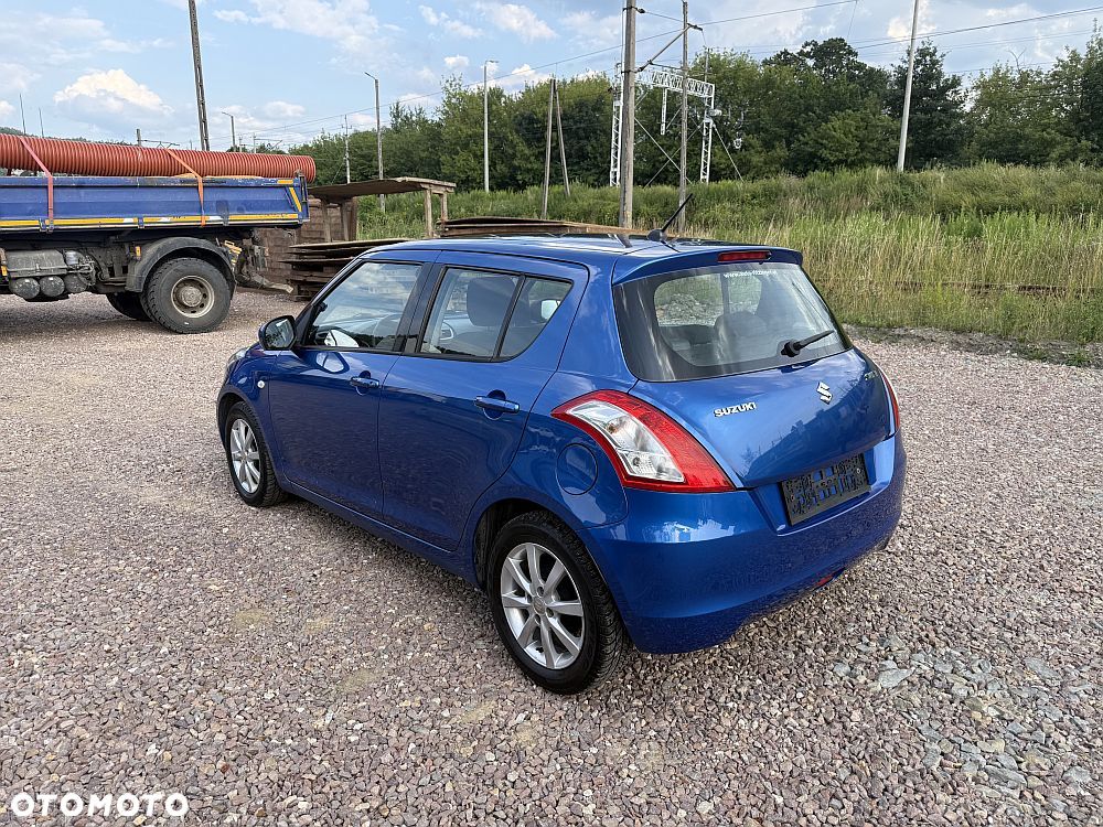 Suzuki Swift - 4
