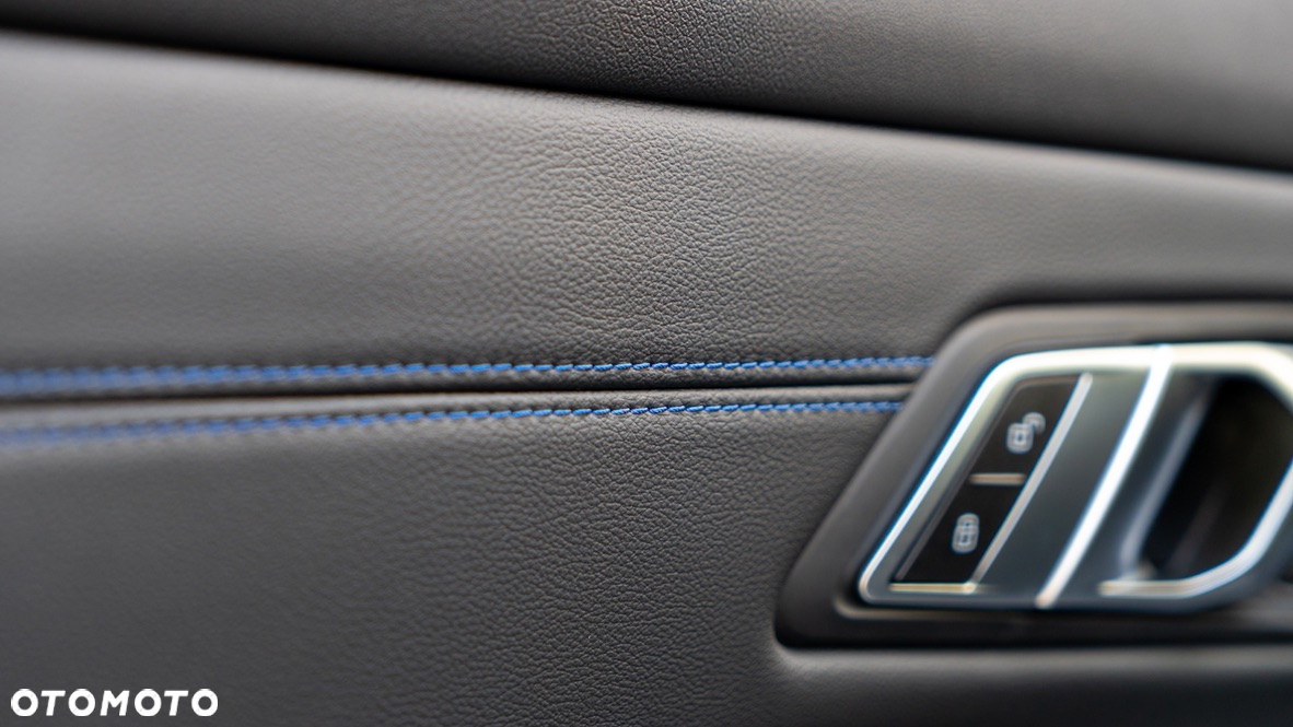 BMW Seria 3 318d M Sport - 24