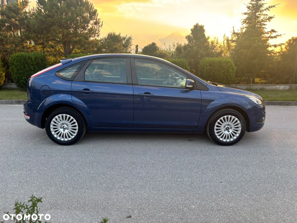 Ford Focus 1.6 16V Titanium - 12