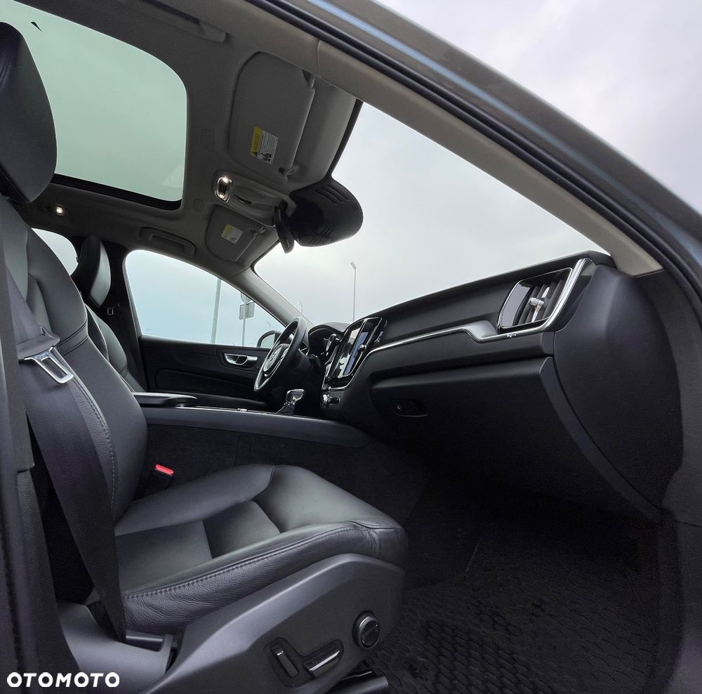 Volvo XC 60 T5 AWD Momentum - 23