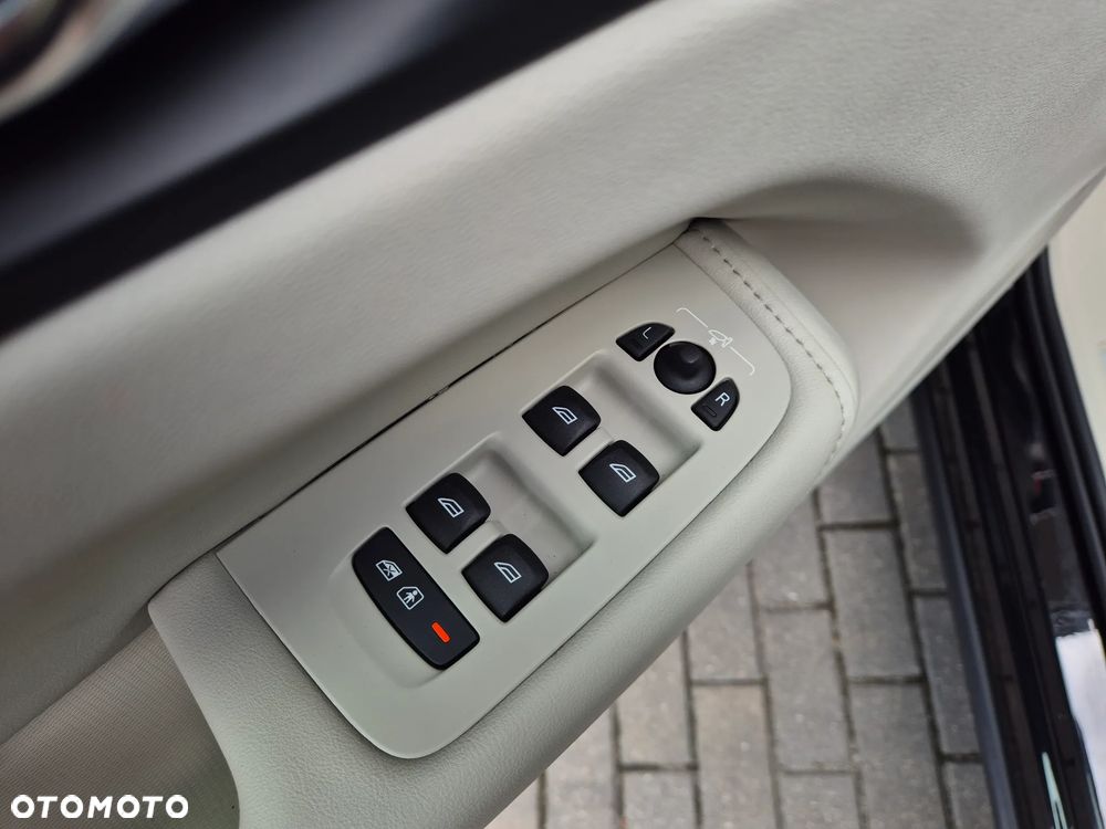 Volvo XC 60 - 18