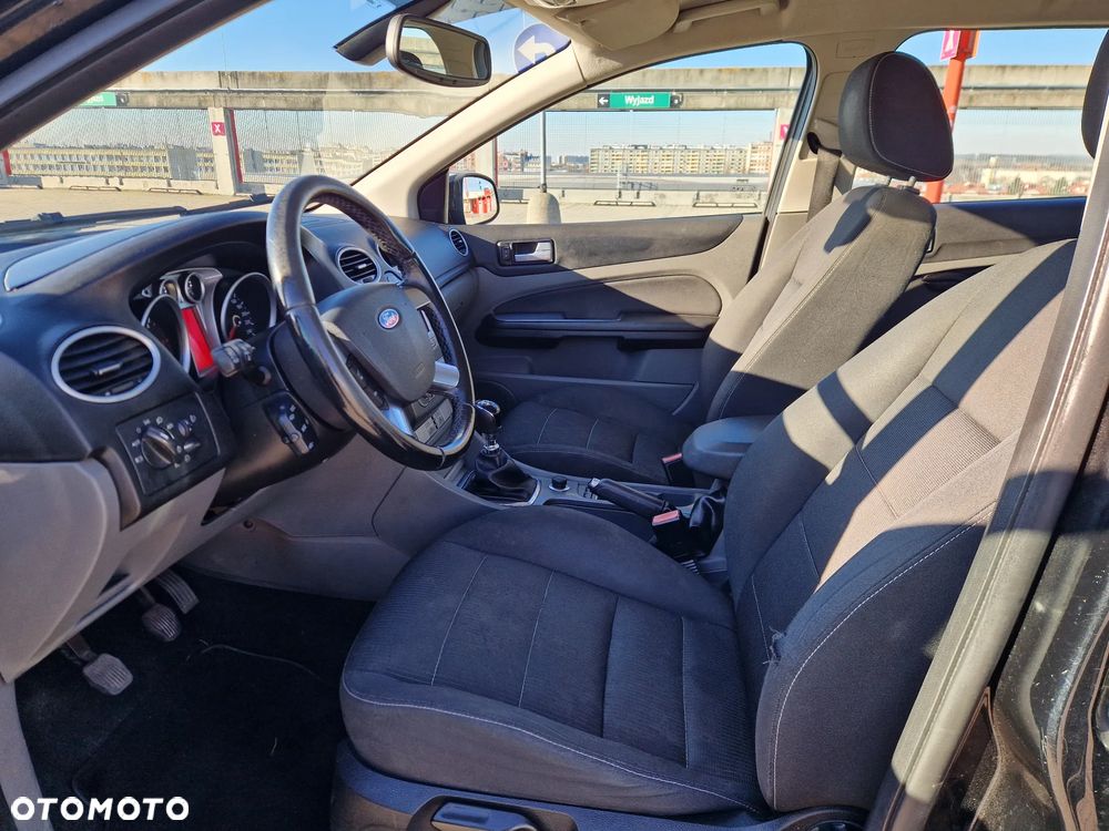 Ford Focus 2.0 TDCi Sport DPF - 11