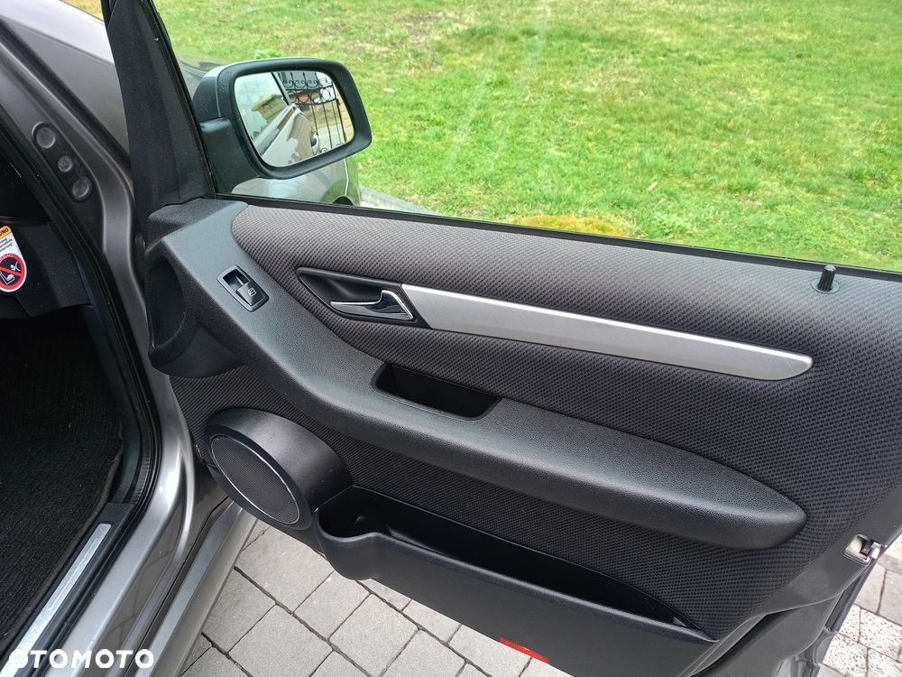 Mercedes-Benz Klasa B - 23