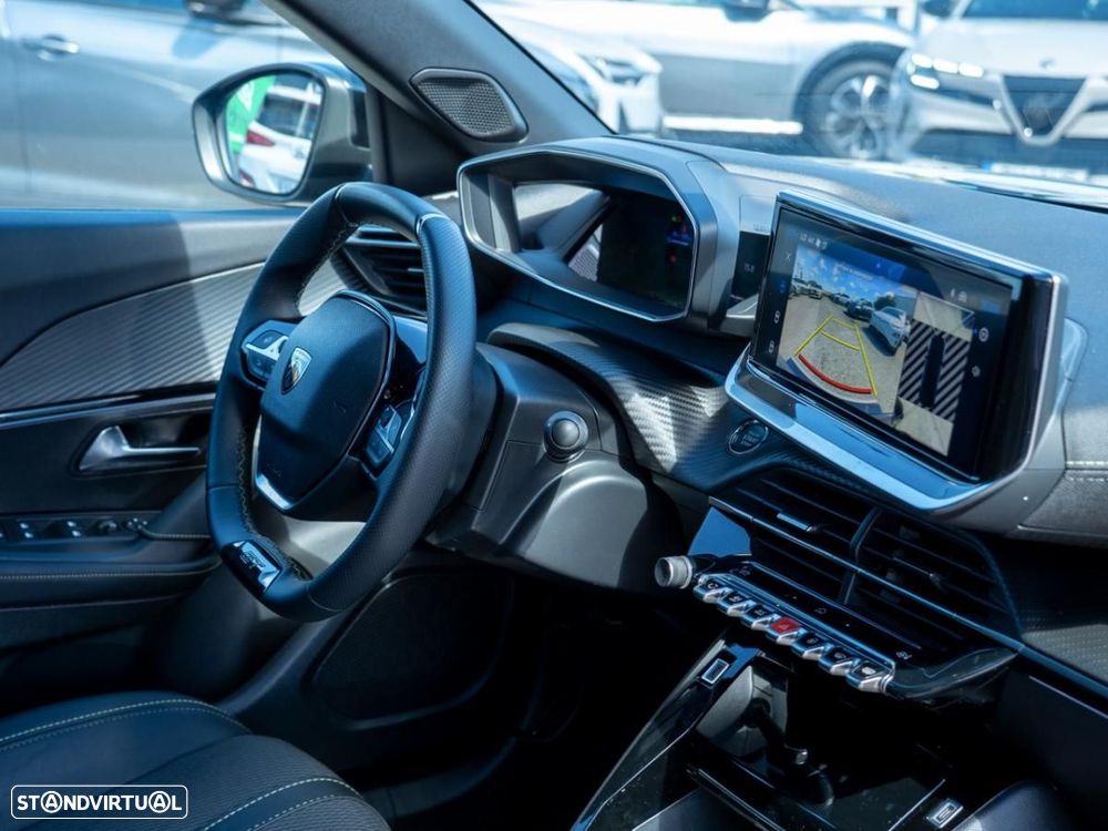 Peugeot e-2008 54 kWh GT - 18
