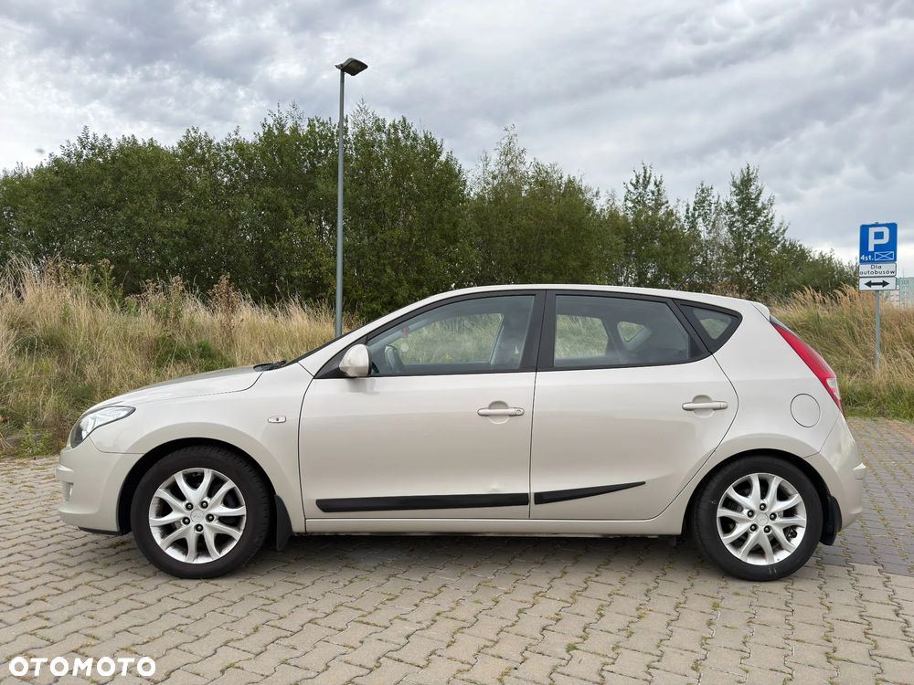 Hyundai i30 1.6 Comfort - 4