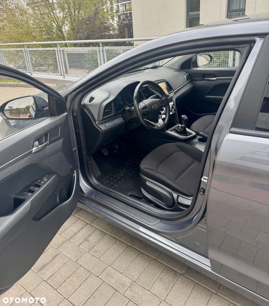 Hyundai Elantra 2019 photo 5