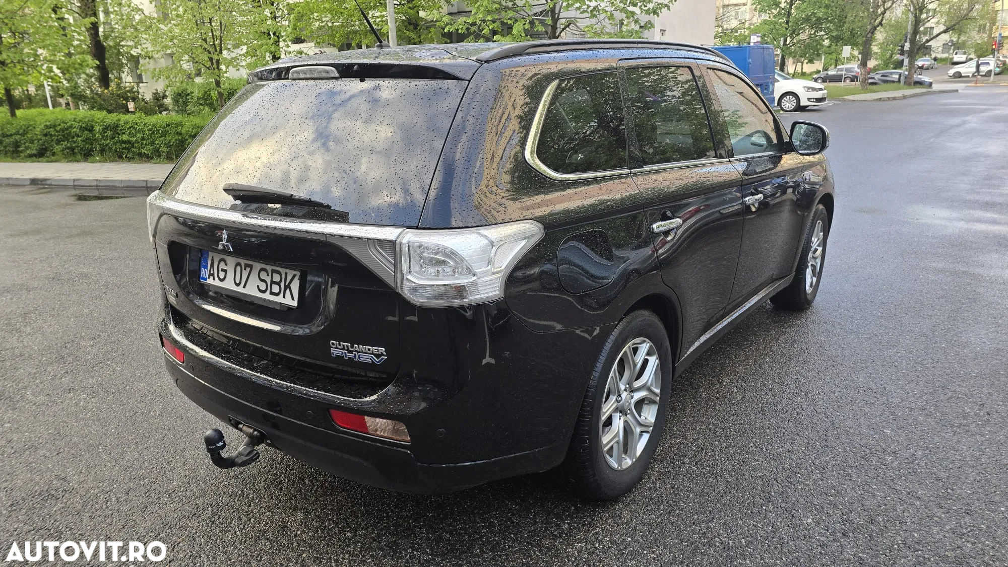 Mitsubishi Outlander 2.0 4WD Plug-In Hybrid Top - 12