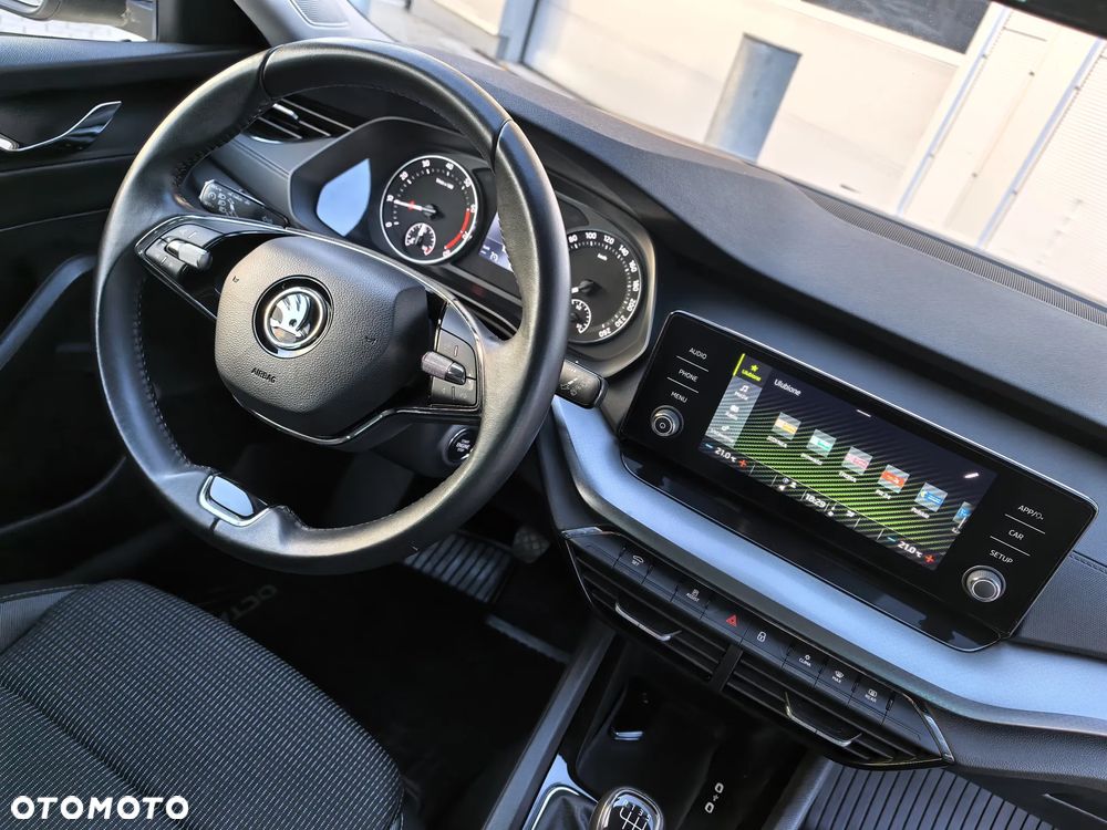 Skoda Octavia 1.5 TSI Business - 10