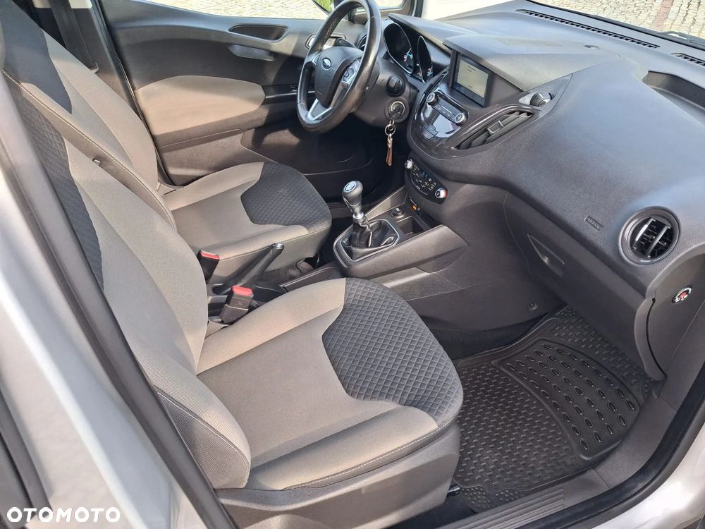 Ford Tourneo Courier - 15