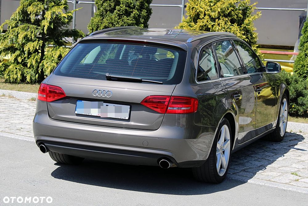 Audi A4 Avant - 11