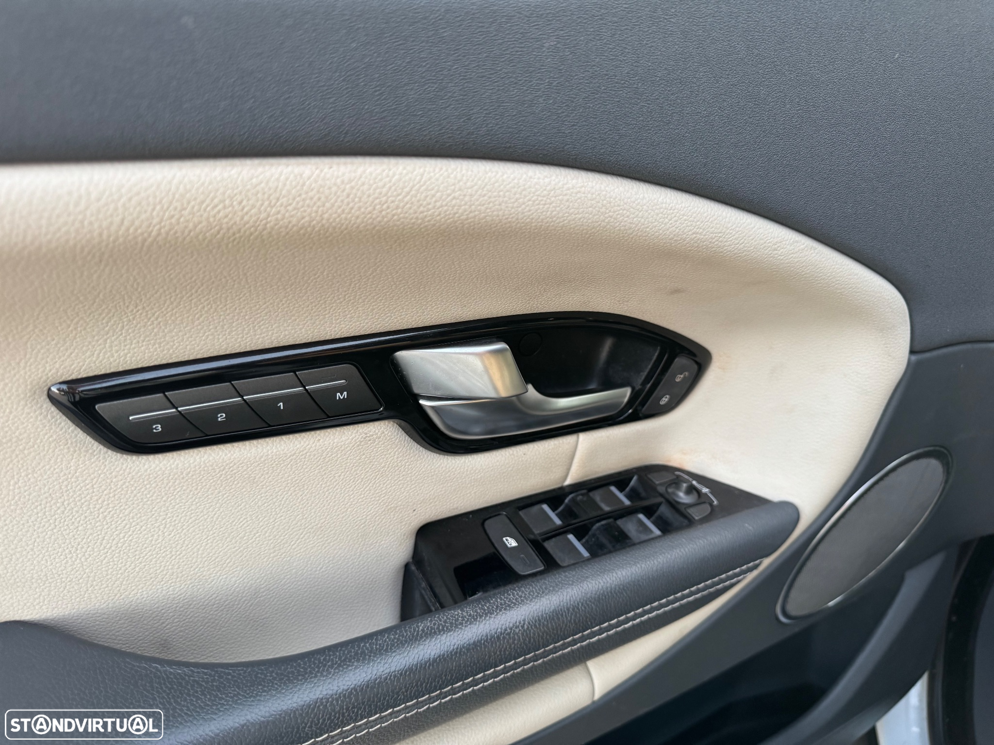 Land Rover Range Rover Evoque 2.0 TD4 SE Dynamic Special Edition - 24