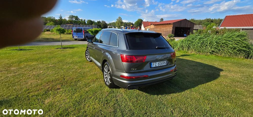 Audi Q7 - 6