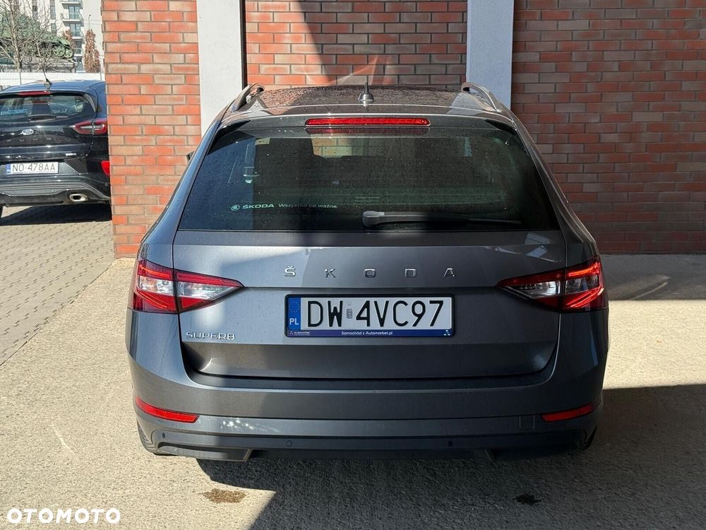 Skoda Superb 2.0 TSI Ambition DSG - 5