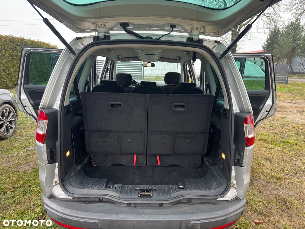 Ford Galaxy 2.0 Ghia - 15