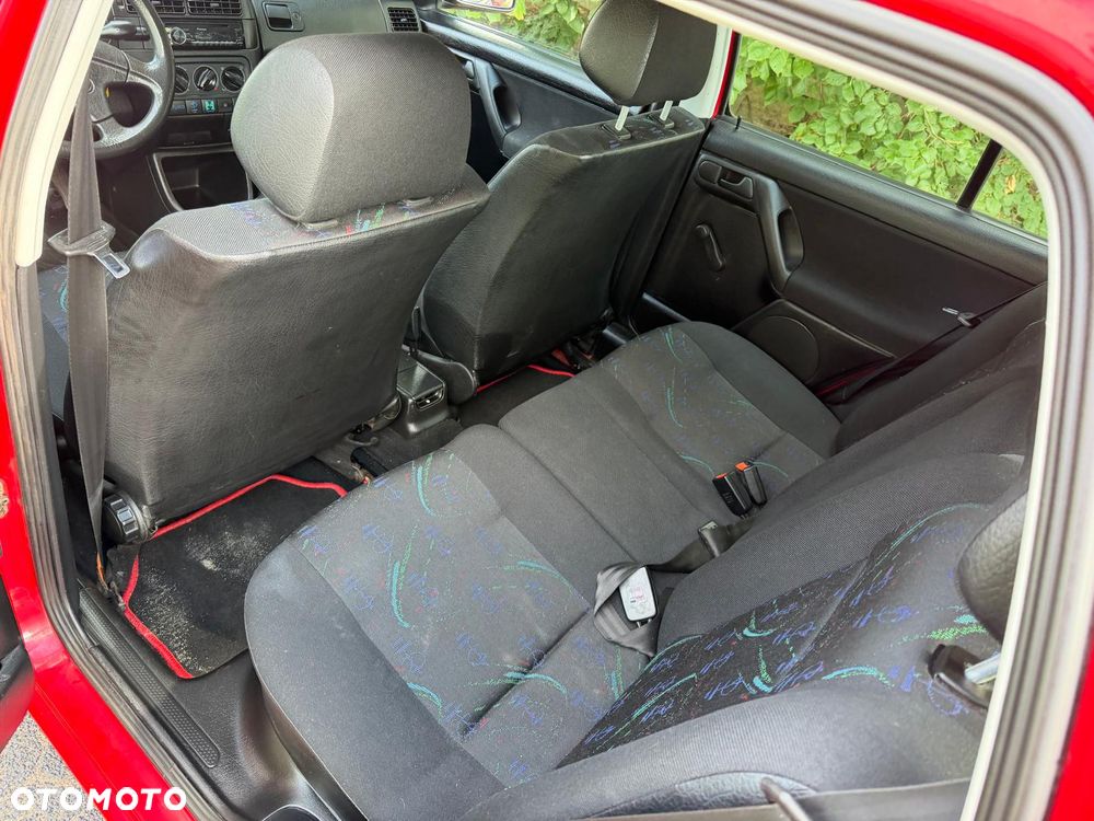 Volkswagen Golf 1.4 CL - 8