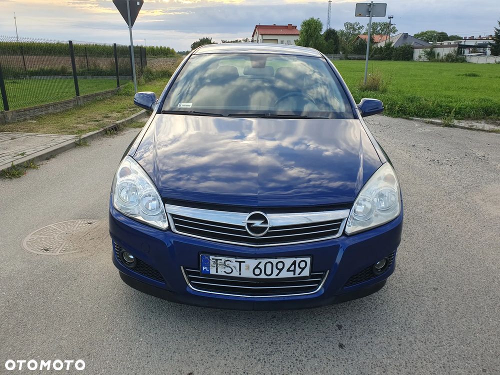 Opel Astra 1.6 Essentia - 2