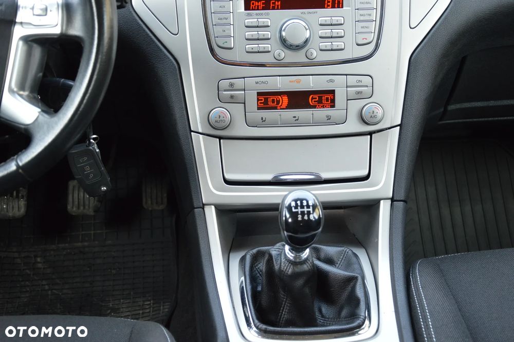 Ford Mondeo - 24