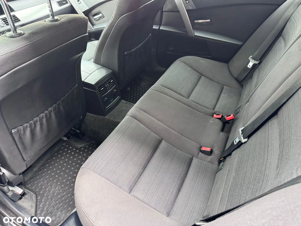 BMW Seria 5 520d - 7