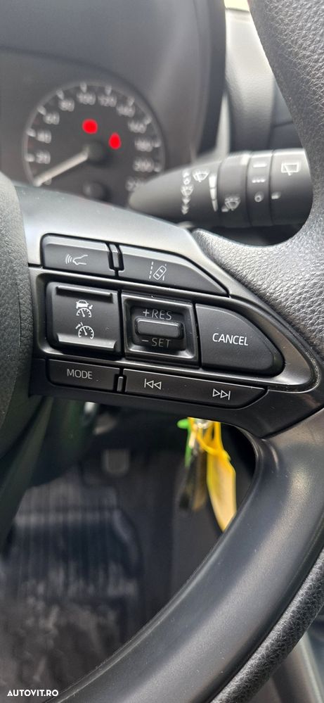 Toyota Yaris 1.0 L Eco - 16