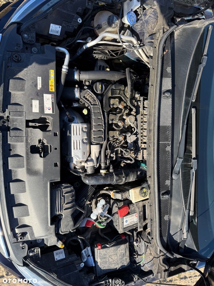 Peugeot 308 1.2 PureTech Allure S&S - 13