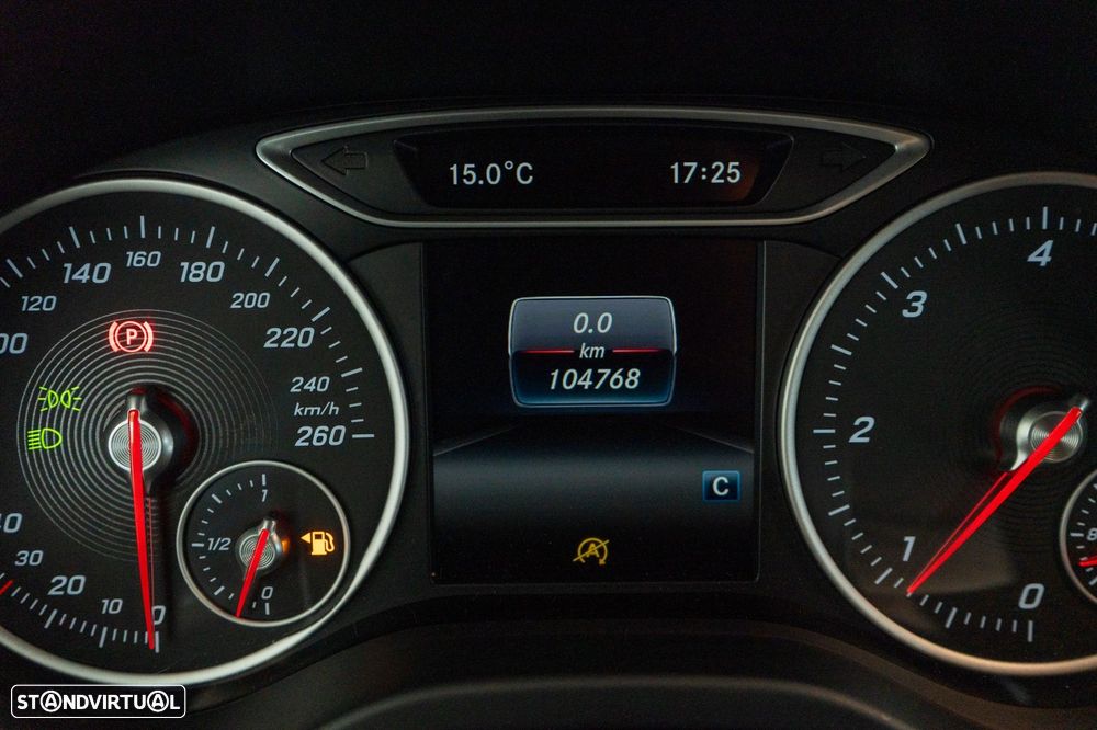 Mercedes-Benz A 180 d AMG Line - 6