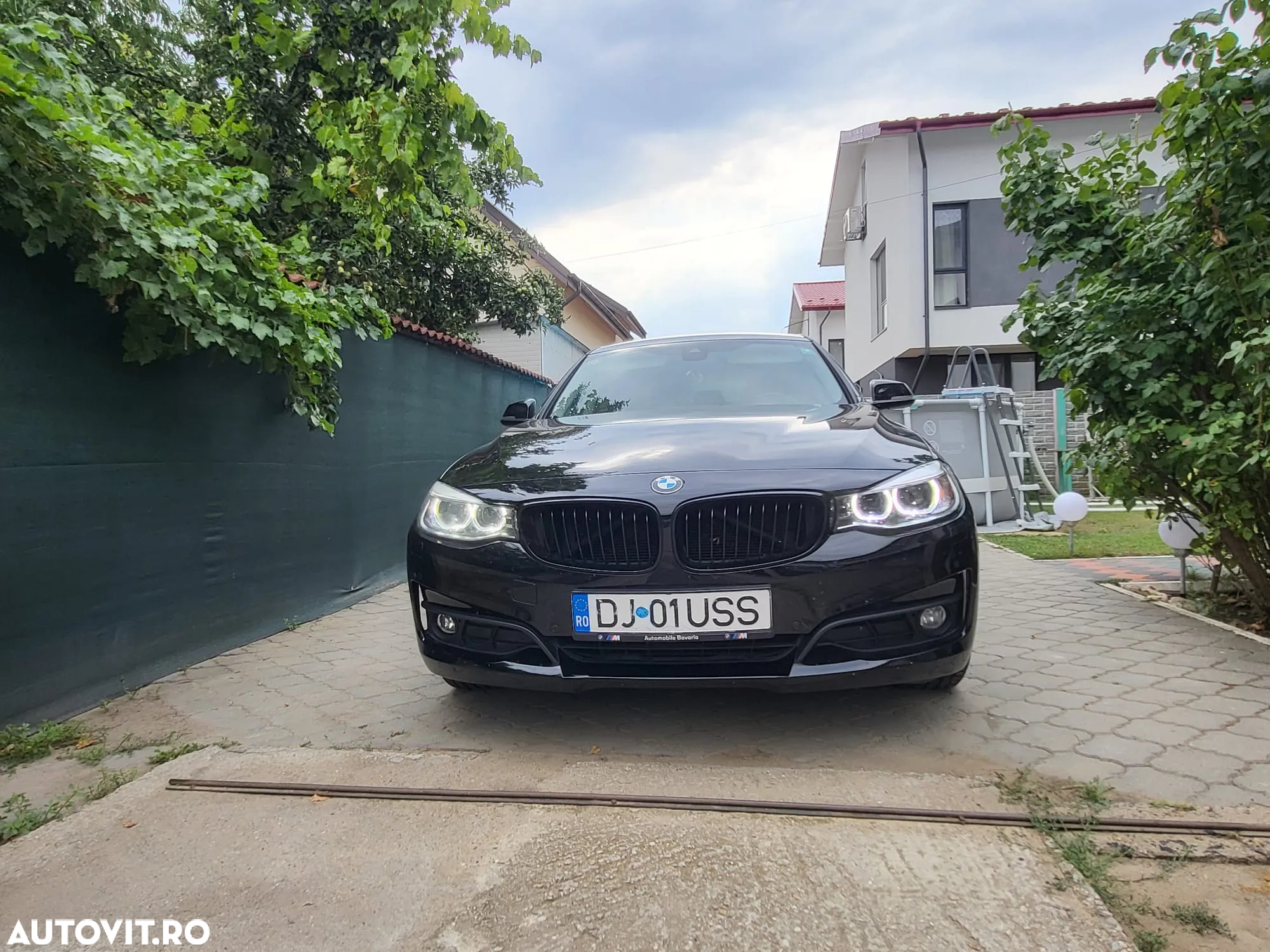 BMW Seria 3 320d Sport-Aut. Luxury Line - 2
